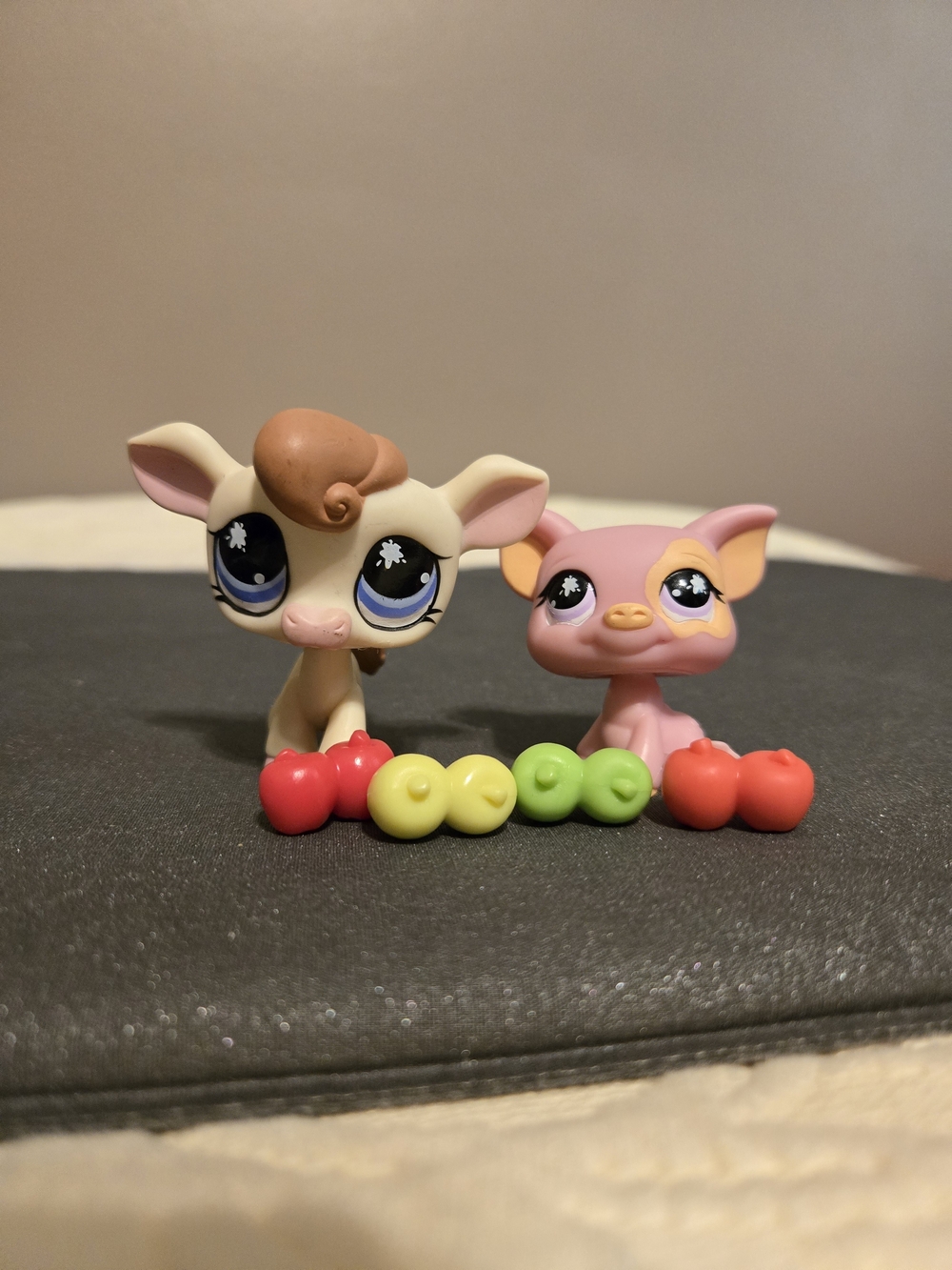 Littlest Pet Shop Barnyard Pals: Cow And Pig